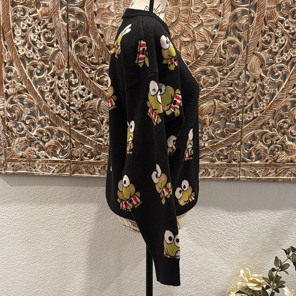 Hello Kitty & Friends + Forever 21 Keroppi Crewneck Sweater- size M - Picture 8 of 15